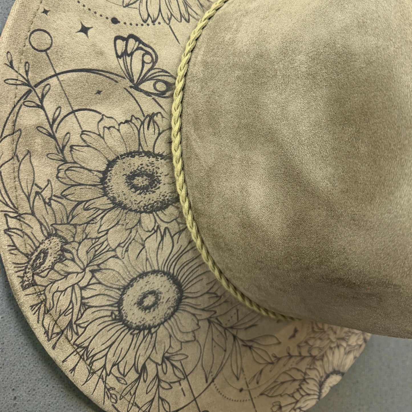 Sunflower Floral Laser Engraved Western Hat – Boho Vegan Suede Wide Brim Hat